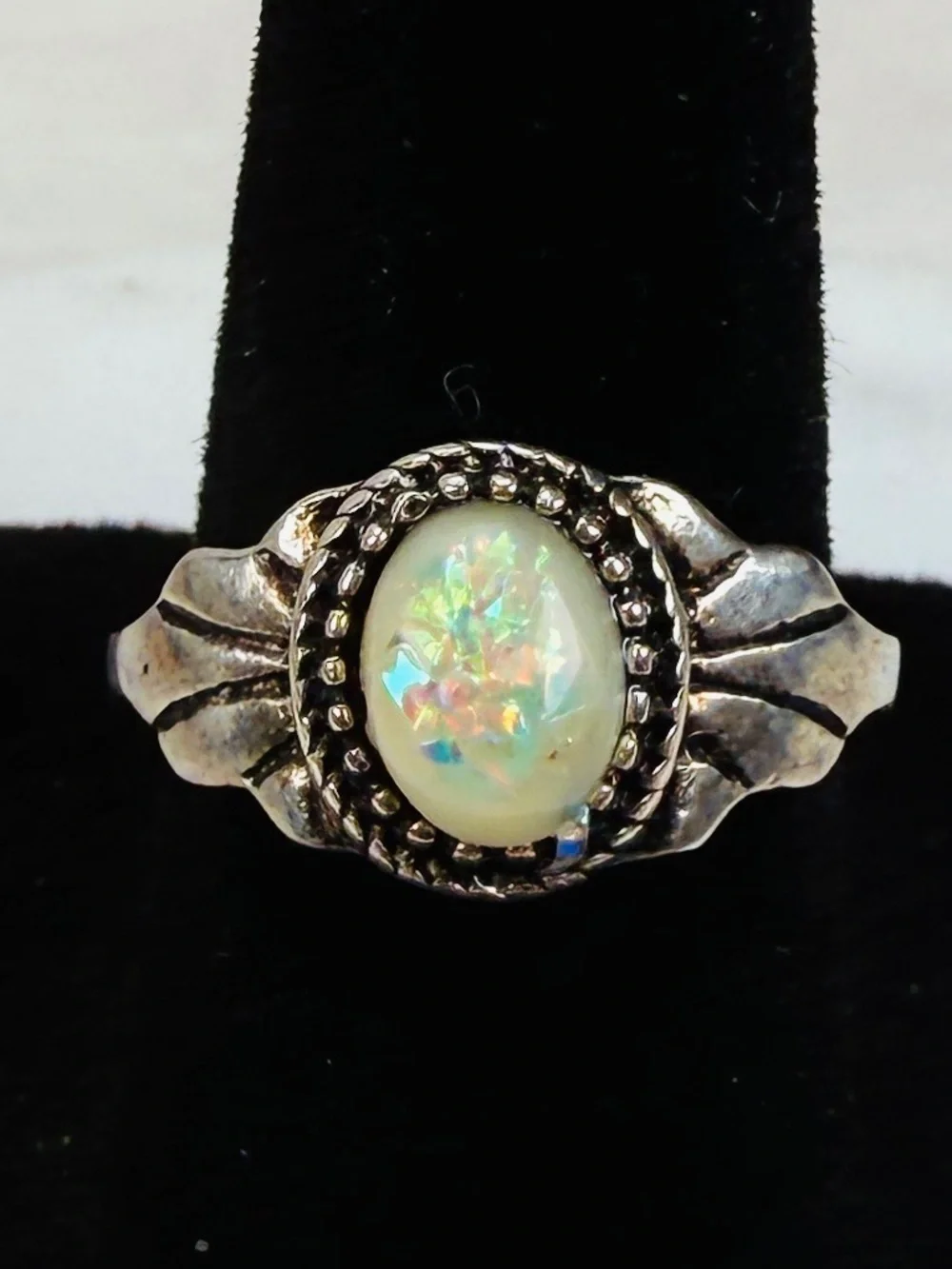 Beautiful aged Silvertone size 6 3/4 costume ring